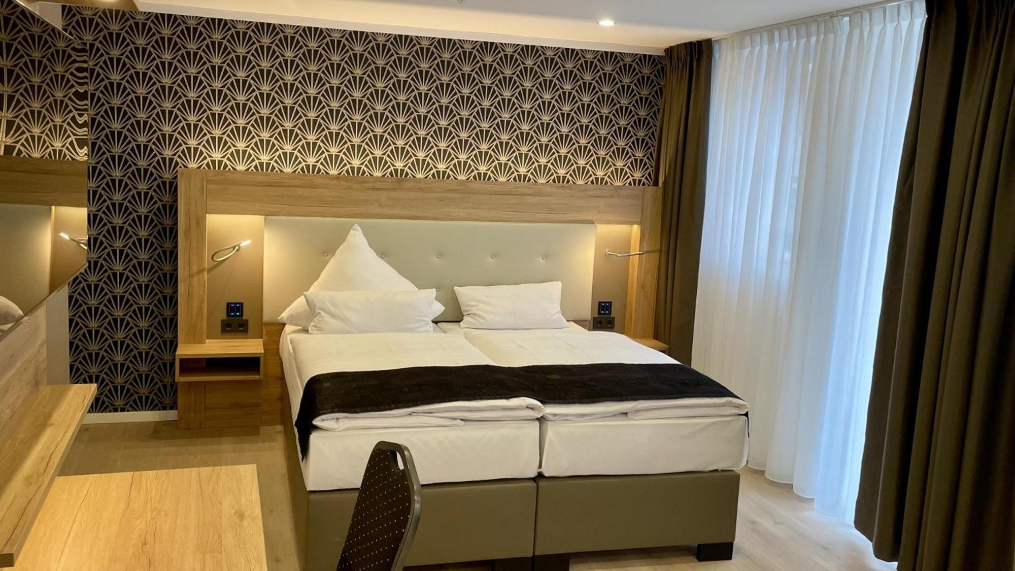 Akzent Hotel Tietmeyer & Cross Side 쇼핀겐 외부 사진