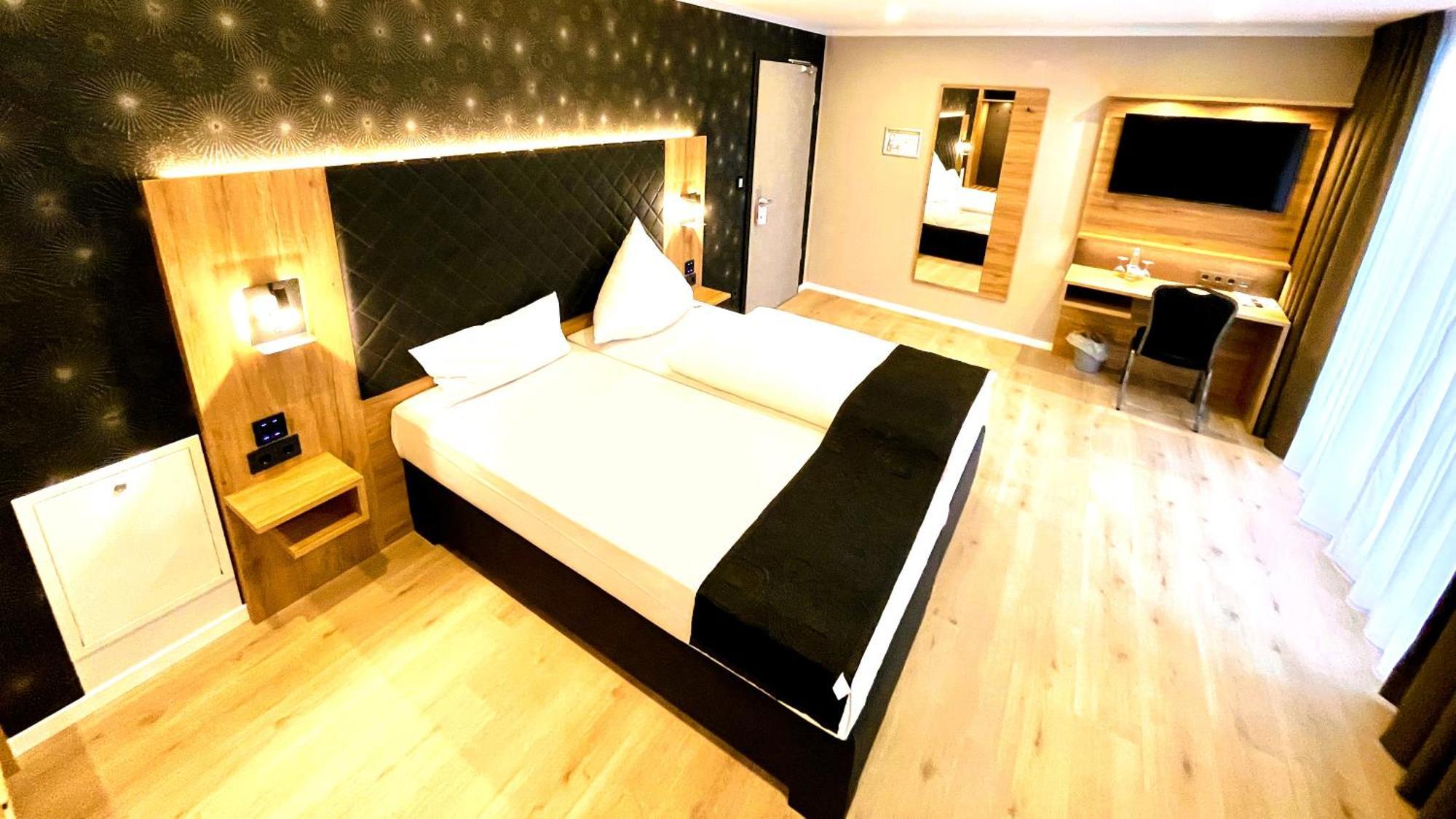 Akzent Hotel Tietmeyer & Cross Side 쇼핀겐 외부 사진