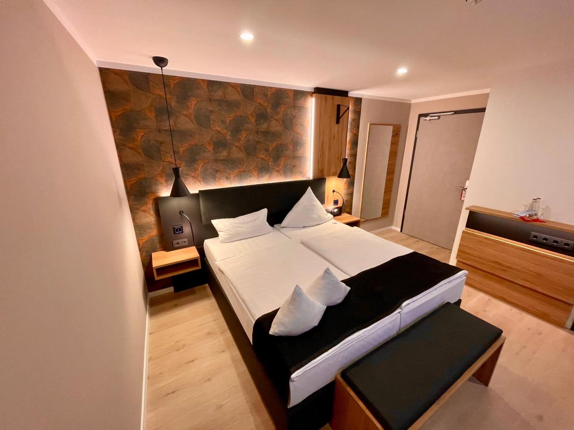 Akzent Hotel Tietmeyer & Cross Side 쇼핀겐 외부 사진