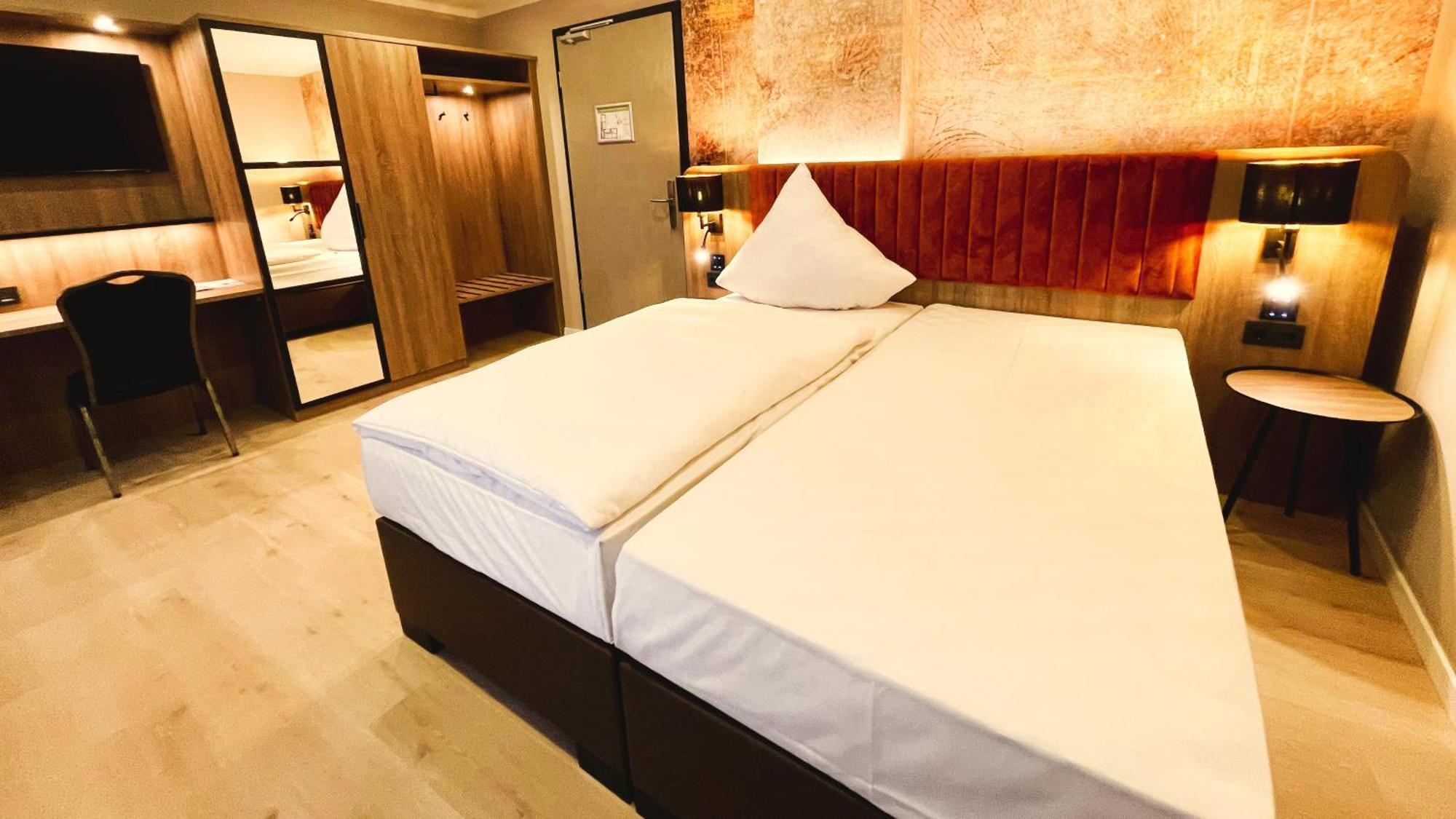 Akzent Hotel Tietmeyer & Cross Side 쇼핀겐 외부 사진