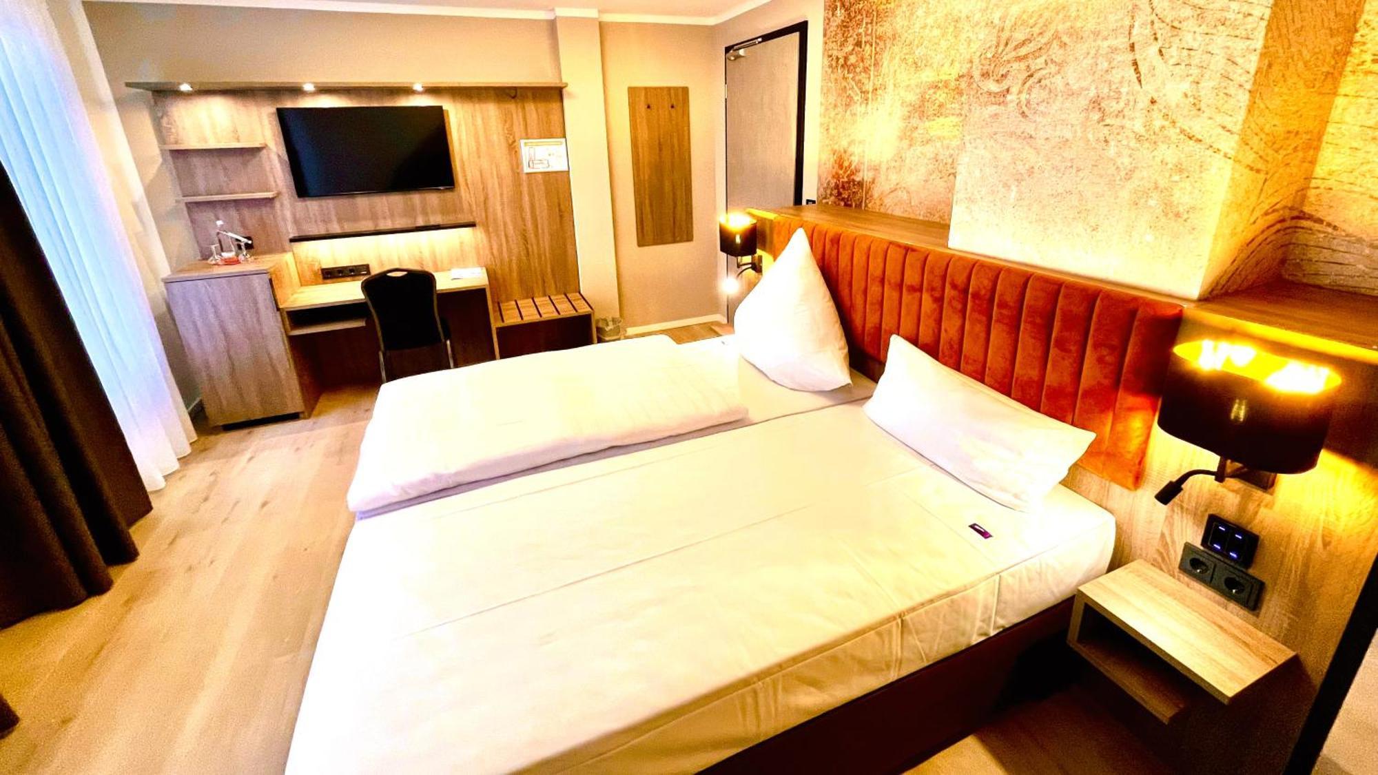 Akzent Hotel Tietmeyer & Cross Side 쇼핀겐 외부 사진