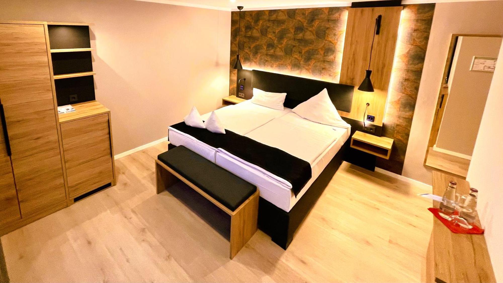 Akzent Hotel Tietmeyer & Cross Side 쇼핀겐 외부 사진