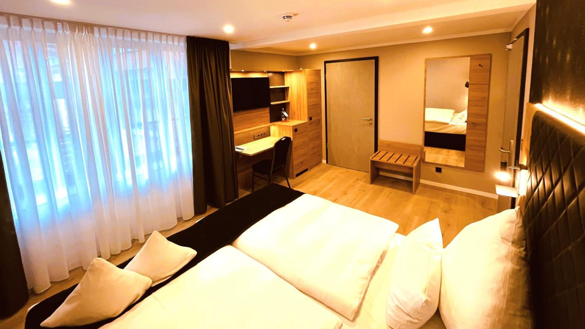 Akzent Hotel Tietmeyer & Cross Side 쇼핀겐 외부 사진