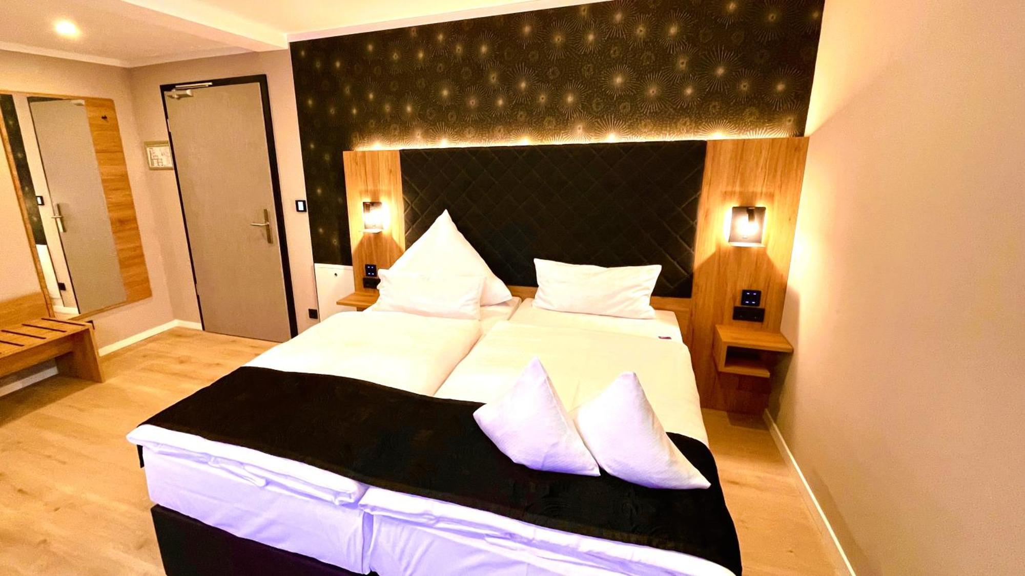 Akzent Hotel Tietmeyer & Cross Side 쇼핀겐 외부 사진