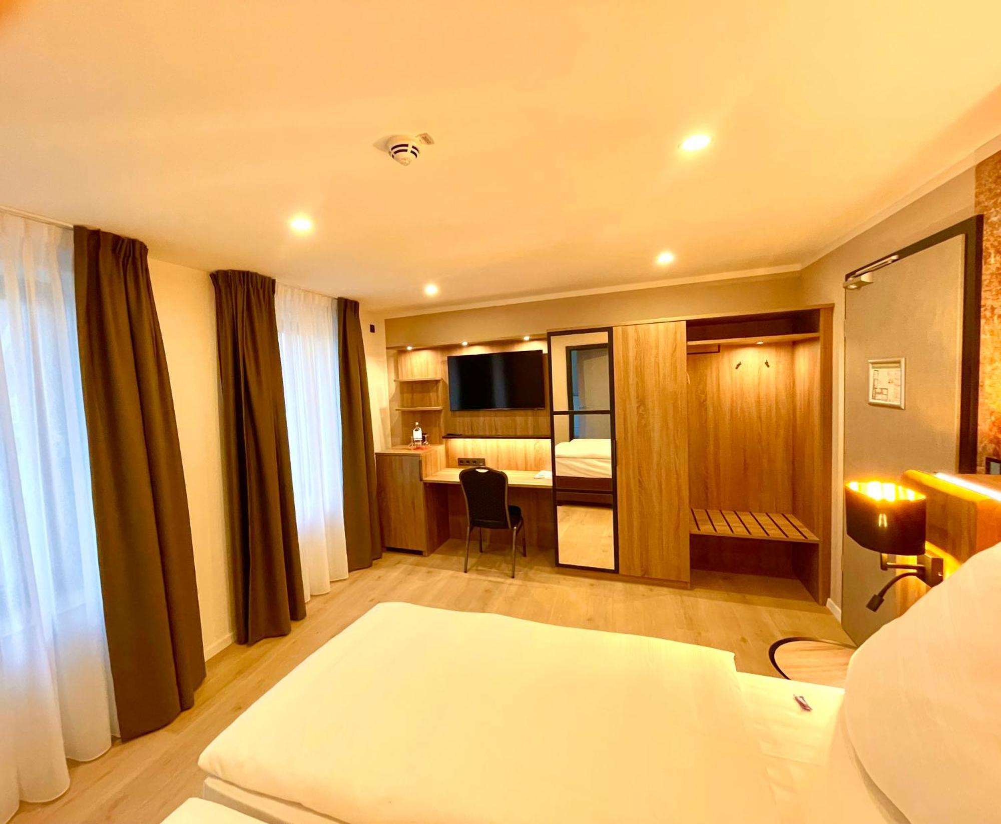 Akzent Hotel Tietmeyer & Cross Side 쇼핀겐 외부 사진