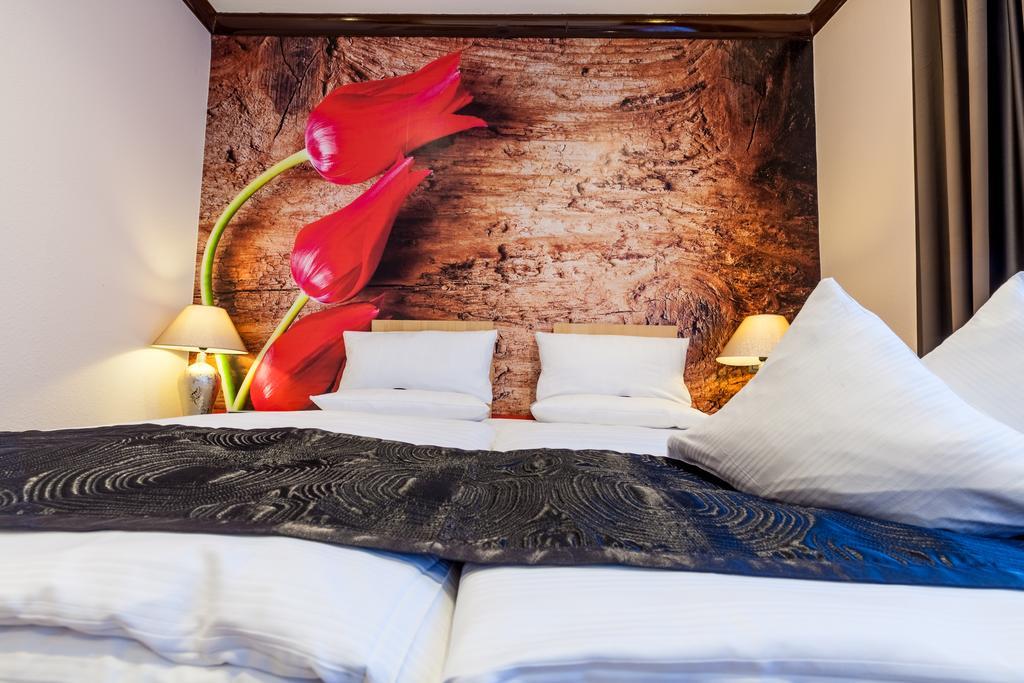 Akzent Hotel Tietmeyer & Cross Side 쇼핀겐 외부 사진